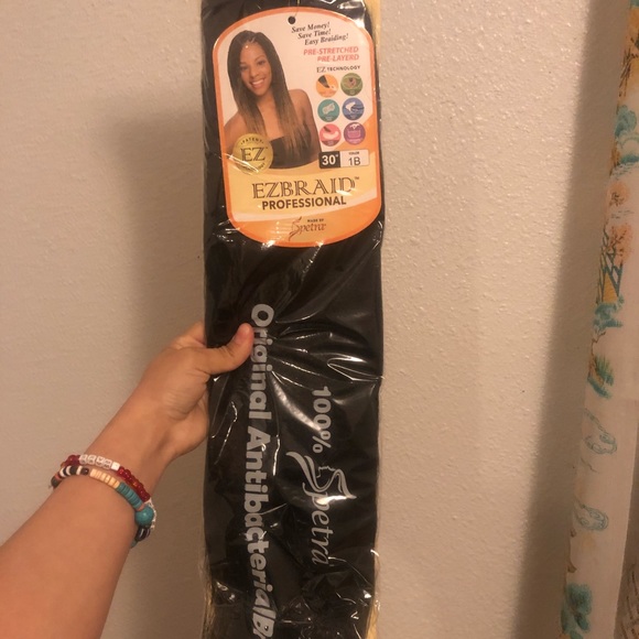 SPETRA EZ BRAID "ORIGINAL ANTIBACTERIAL BRAID HAIR” 30 inches (4 pack) color:#1B - Picture 3 of 3